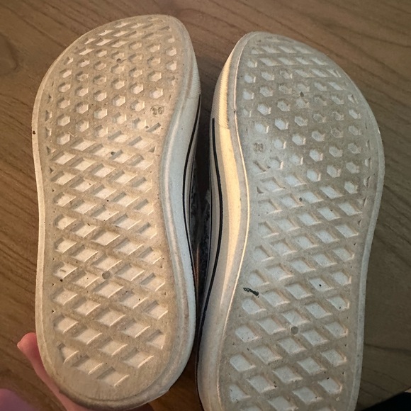 SHEIN Black and White Floral Slip-On Sneakers - Picture 8 of 9